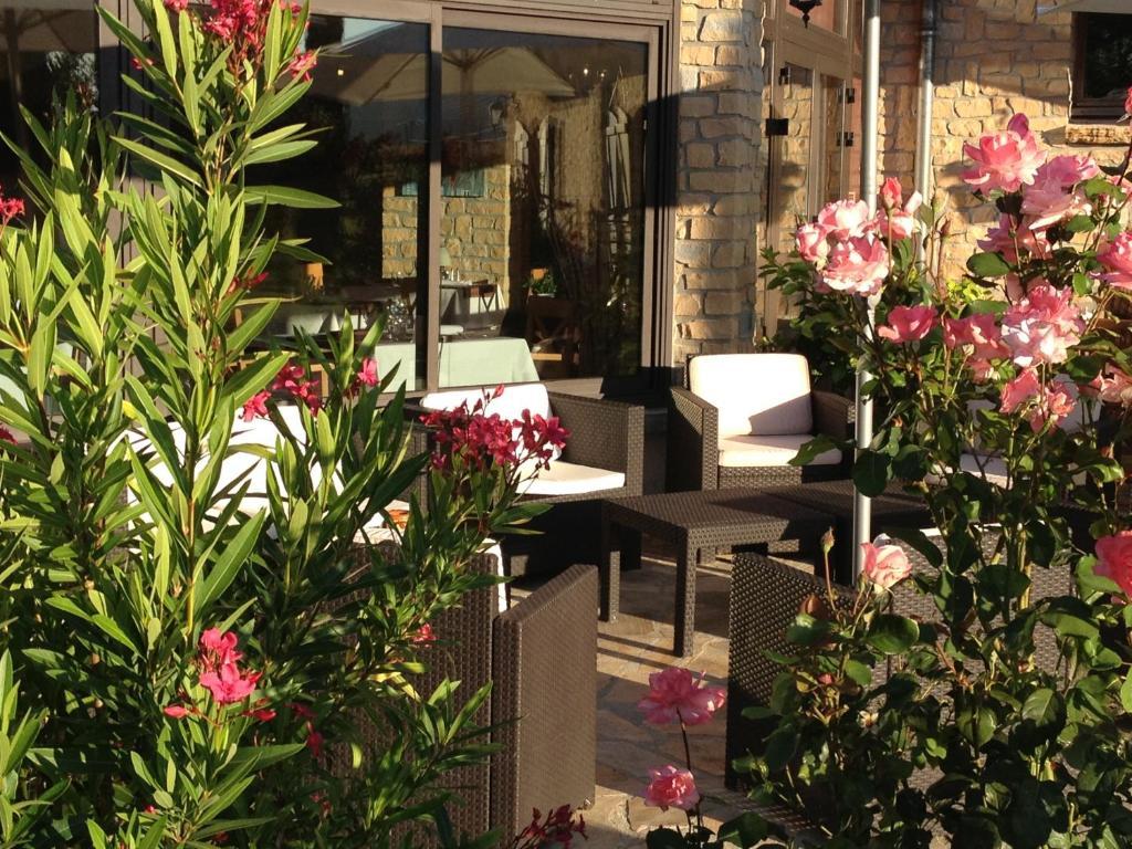 Saint-Jean-le-Centenier Logis Hotel Restaurant Le Mas De Mon Pere מראה חיצוני תמונה