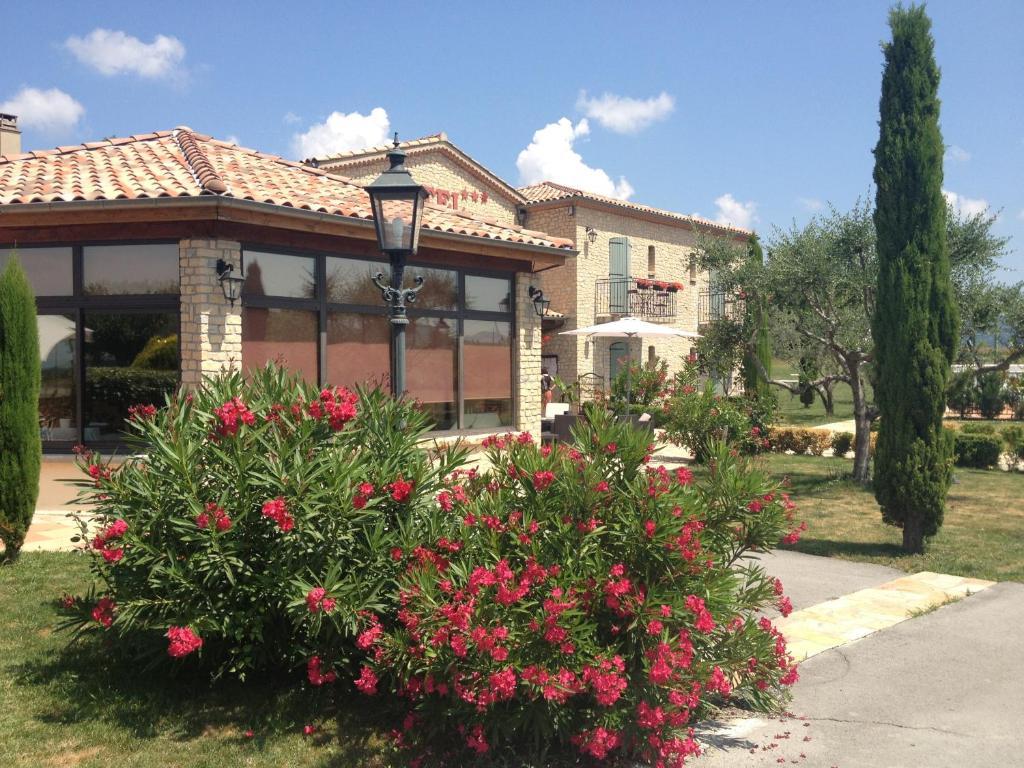 Saint-Jean-le-Centenier Logis Hotel Restaurant Le Mas De Mon Pere מראה חיצוני תמונה