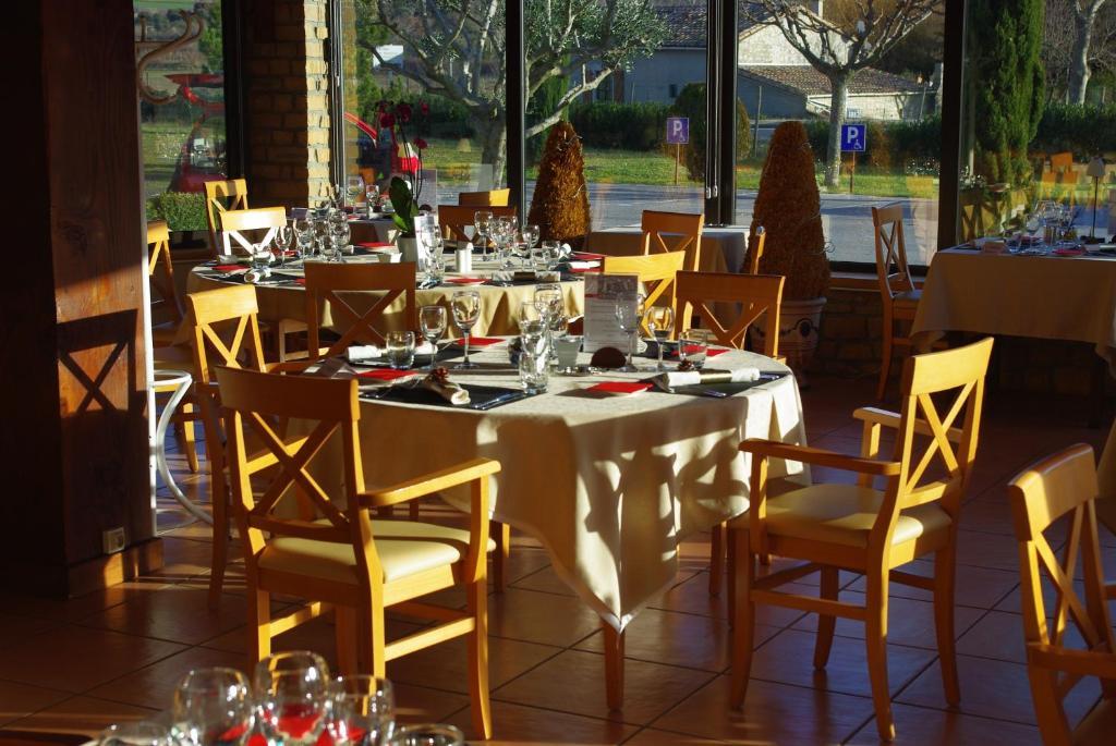 Saint-Jean-le-Centenier Logis Hotel Restaurant Le Mas De Mon Pere מראה חיצוני תמונה