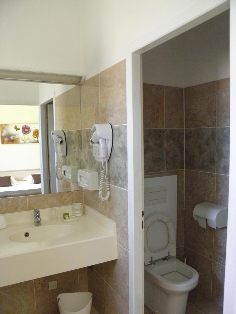 Saint-Jean-le-Centenier Logis Hotel Restaurant Le Mas De Mon Pere מראה חיצוני תמונה