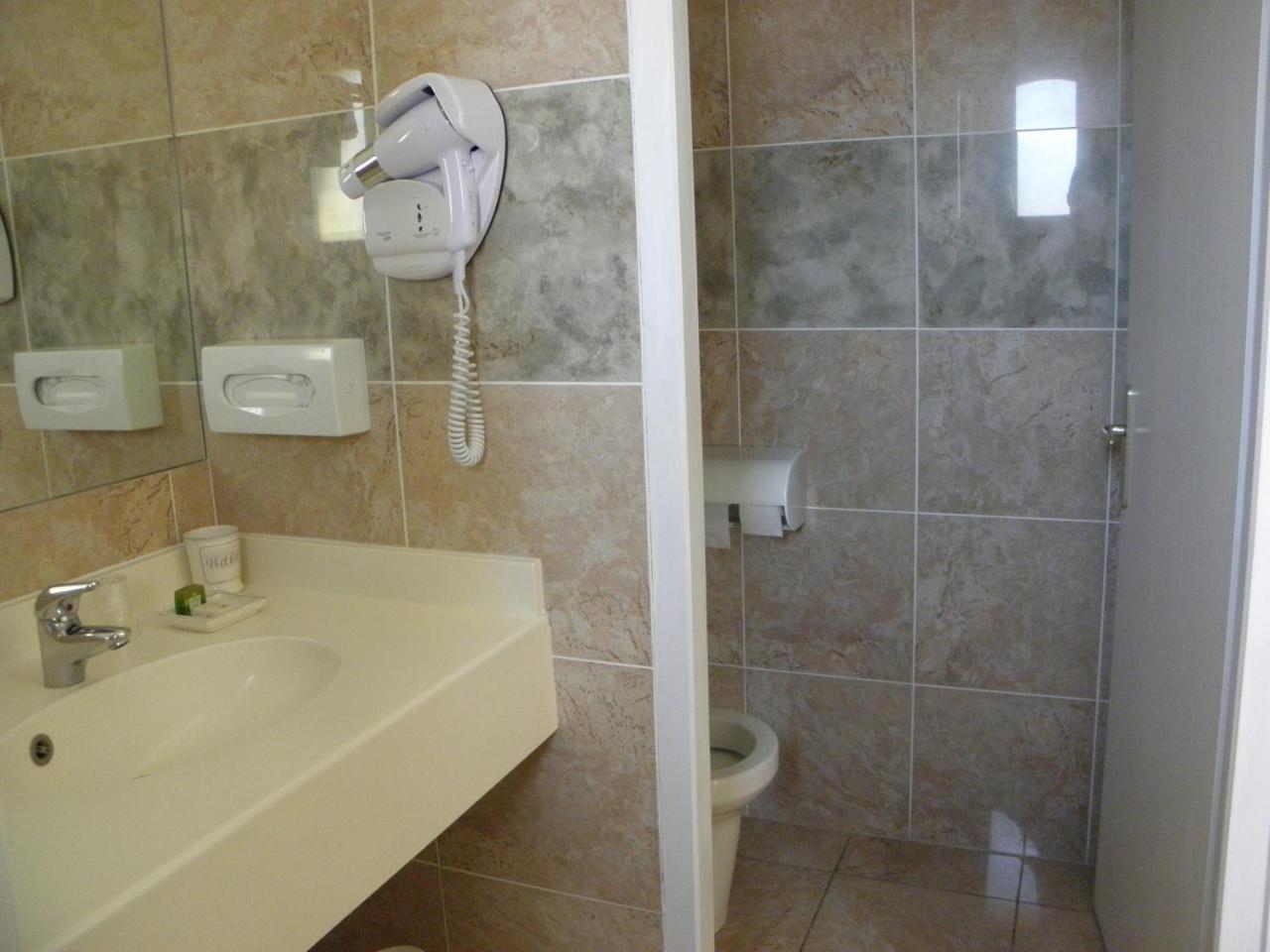 Saint-Jean-le-Centenier Logis Hotel Restaurant Le Mas De Mon Pere מראה חיצוני תמונה